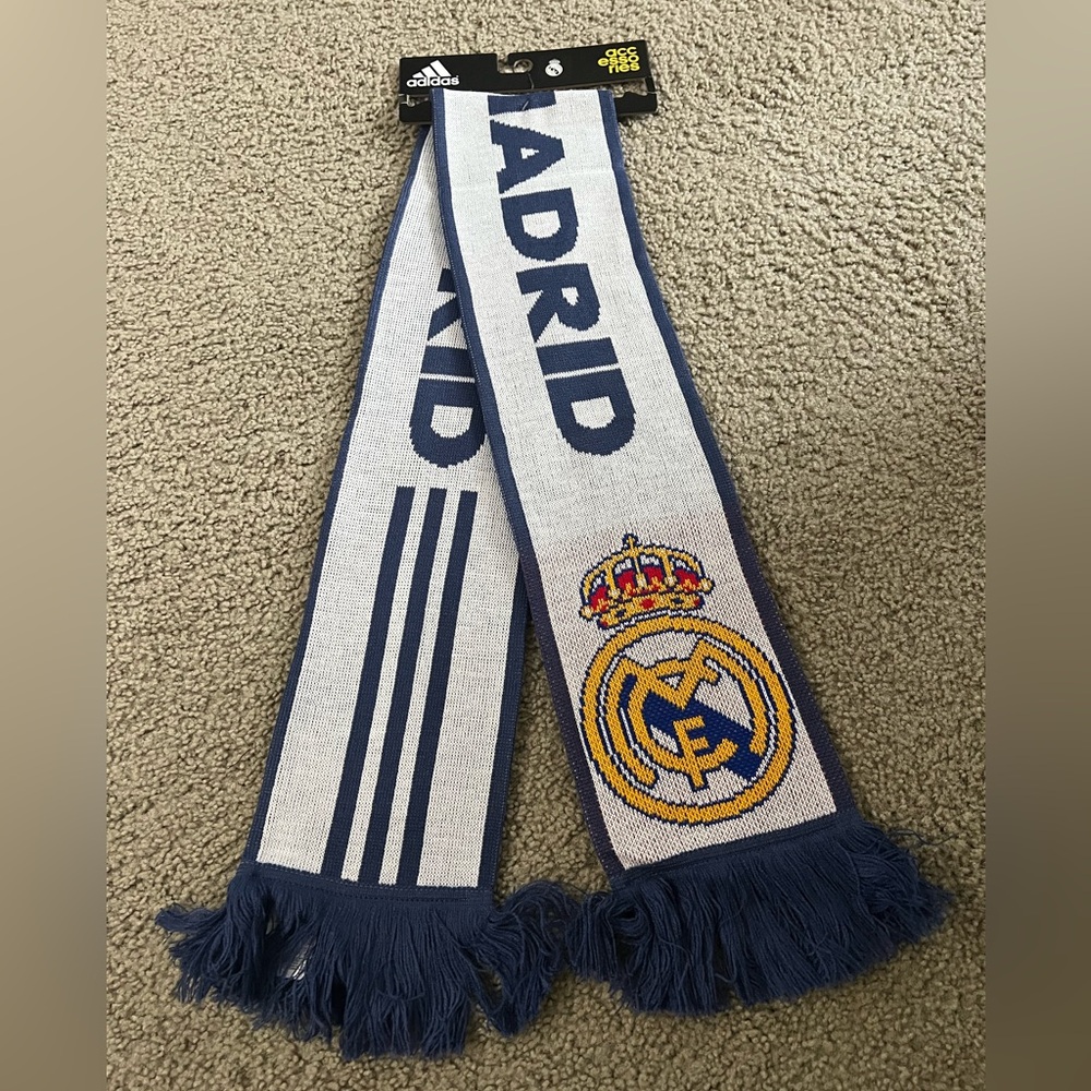 Adidas Real Madrid Team Sideline Knit Scarf football soccer La Liga España